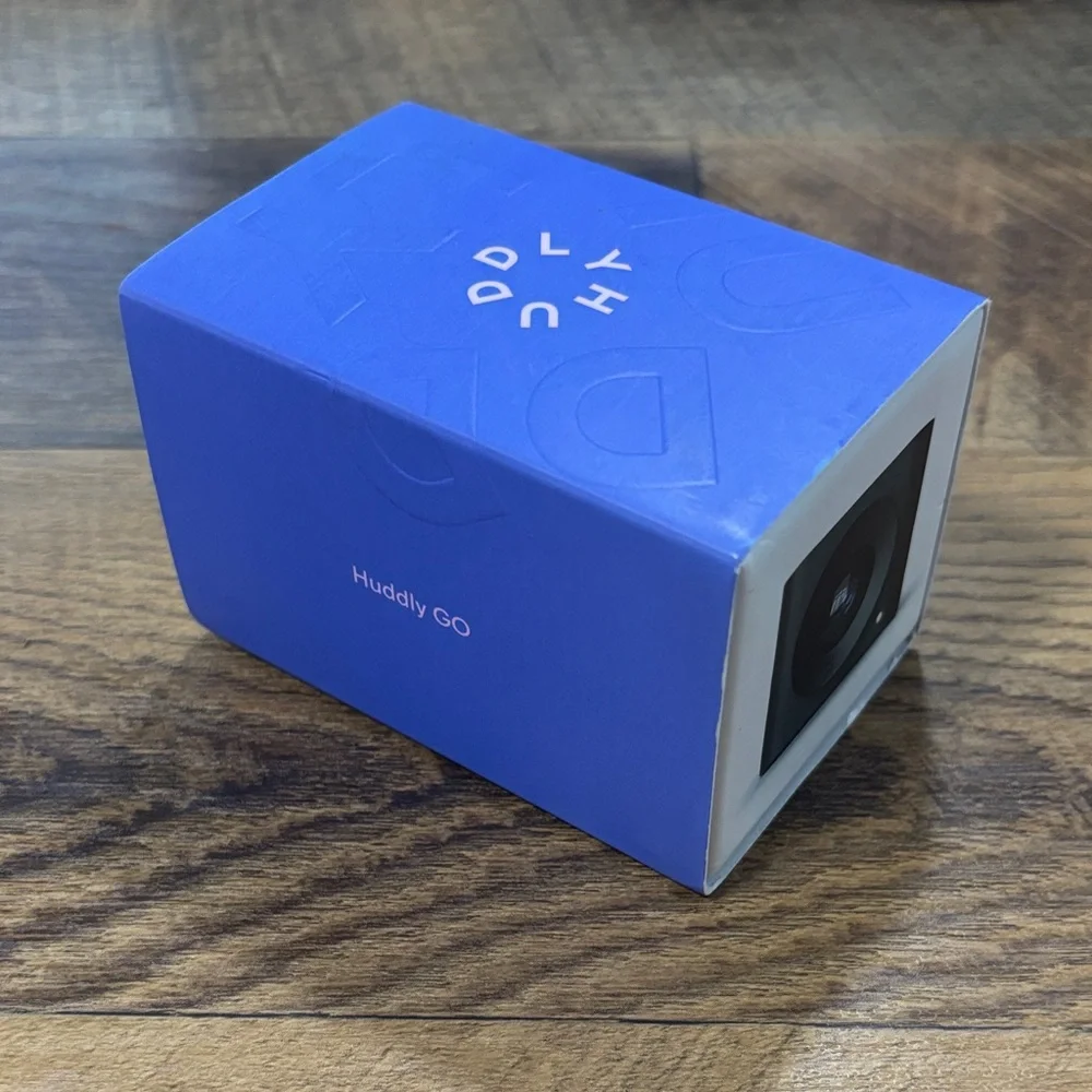 Huddly GO Camera in Blue Box